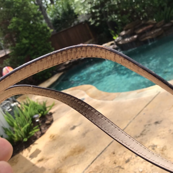 Authentic Michael Kors signature tote - Picture 5 of 13